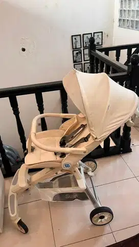 Stroller swire putih