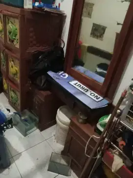 Di jual lemari rias