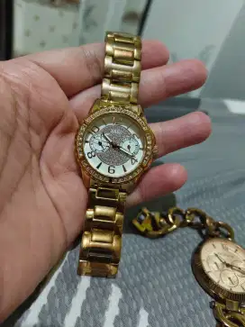 Dijual jam tangan Guess second