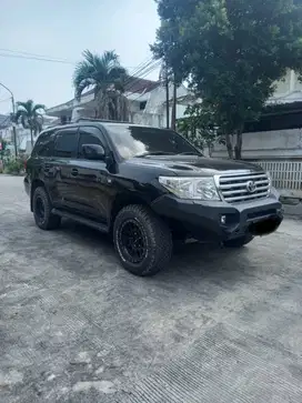Toyota Land Cruiser Sahara 4.5 ST Sahara 2011