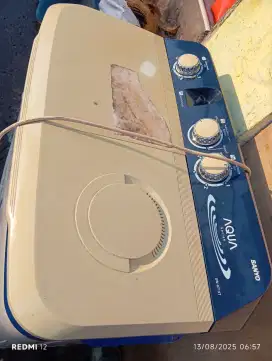 mesin cuci 2 tabung Aqua Sanyo 8 kg normal murah