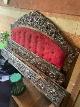 Rangka Kasur Kayu Jati Asli Ukiran Tangan Tahun 80an – Antik & Kokoh