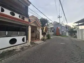 Simpang darmo permai