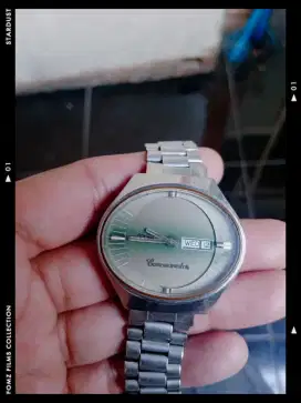 Jam mido oval otomatis