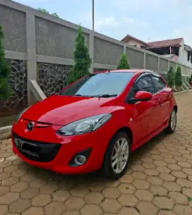 (Harga Cash) Mazda 2 R Sport S AT 2012 Merah