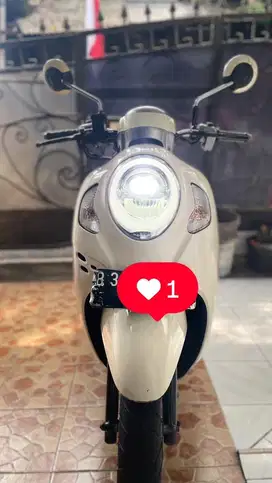 Dijual Honda Scoopy 2021 Cream (Bukan Keyless)