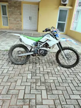Motor KLX 150 tahun 2014