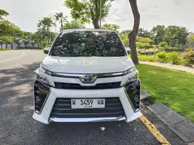 Toyota voxy 2.0 at