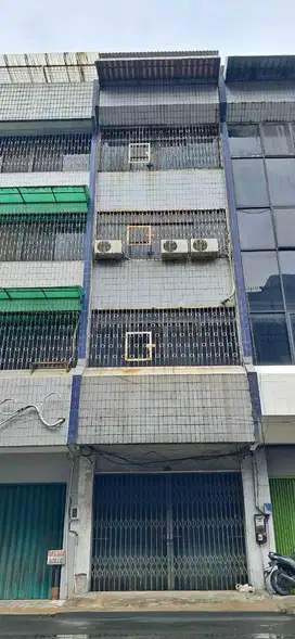 Dijual Ruko di lokasi sangat strategies, Karang anyar