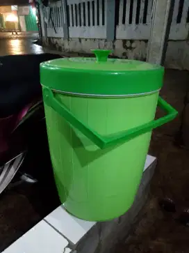 Di jual tempat es batu/Nasi