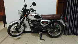 W175 SE 2023 jarang pakai pajak panjang