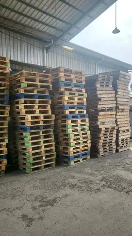 Palet Kayu Balok – Ukuran 100x120x15 cm – Kondisi Seperti Baru