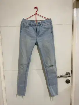 Celana Jeans Stradivarius - Preloved