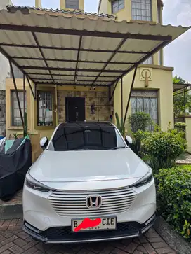 DI JUAL HONDA HRV 1,5 SE CVT WARNA PUTIH MUTIARA,KONDISI LIKE NEW
