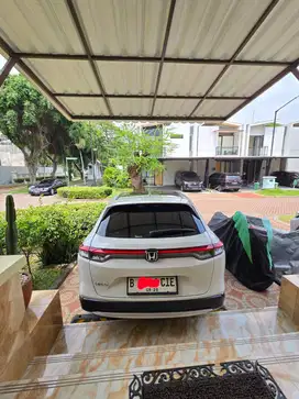 DI JUAL HONDA HRV 1,5 SE CVT WARNA PUTIH MUTIARA,KONDISI LIKE NEW