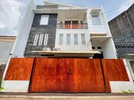 Rumah Siap Huni 7 Menit ke Stasiun Lenteng Agung Dibantu KPR J-17814