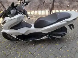 Motor Honda PCX. Model ABS. Tahun 2022
