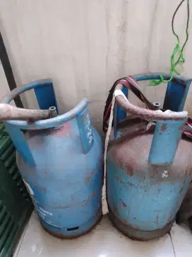 Jual aja 2 tabung gas bekas masih layak pakai