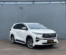 Kijang innova Zenix 2.0 Q modelista