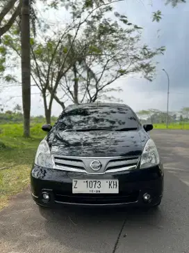 Nisan grand livina xv 2012 automatic