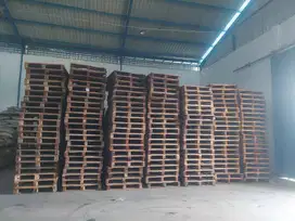 Palet Kayu Balok – Uk. 100x120x15 cm – Kondisi Seperti Baru - Jateng