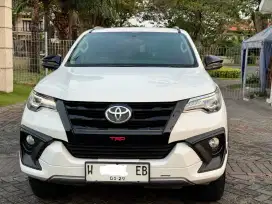 VRZ TRD 2018 Putih Sangat Istimewa