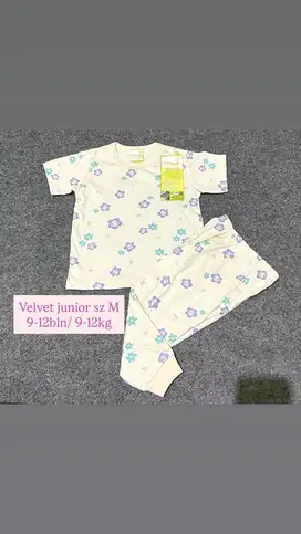Set anak velvet junior M 6-9kg