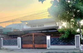Rumah Posisi Hook & Strategis di Duren Sawit Jakarta Timur