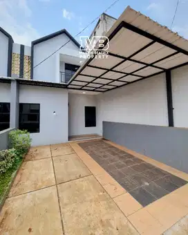 RUMAH BARU SIAP HUNI DAN LOKASI SANGAT STRATEGIS DI PONDOK MIRI,