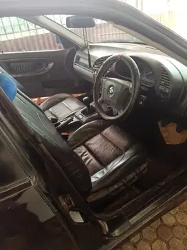 BMW 318i 1996 Bensin