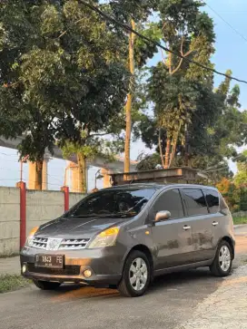 Nissan Livina XR manual 2011