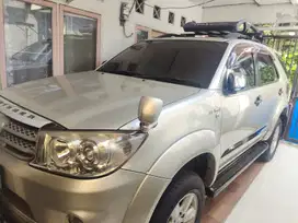 Toyota Fortuner 2009 Bensin