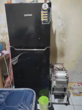 Kulkas masih Bagus ga kepake dijual apa adanya merk Changchong