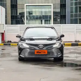 Camry V 2,5 AT 2021 Hitam Tdp 20jt
