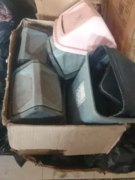 Tempat sampah ex kamar murah meriah