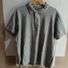 Baju brand uniqlo polo mulus