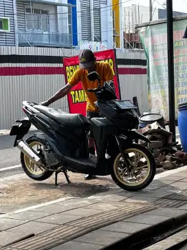 Dijual CEPAT VARIO 150 2021