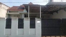 Rumah Luas 5 Kamar Tidur Siap KPR 15 Mnt ke Revo Mall Bekasi J-27276