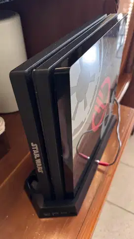 PS4 pro 1 TB- starwars edition