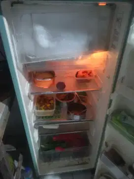 Kulkas 1 pintu jual cepat