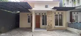 Disewakan Rumah 2 Lantai Di Raden Sanim, Beji Depok
