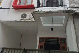Rumah di Tomang Barat Baru 6 menit ke Gerbang Tol Kebon Jeruk J-17353