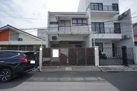 Rumah di Jalan Kosambi dekat Gerbang Tol Slipi 2 Siap KPR Nego J-21761