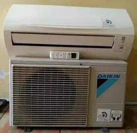 Di Jual Ac DAIKIN INVESTER THAILAND   1/2 PK