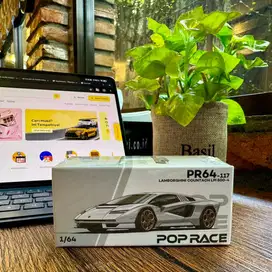 Diecast 1:64 Poprace Lamborghini Countach LPI 800-4