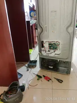 Service kulkas dan mesin cuci