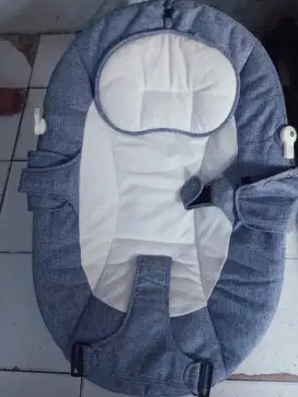 Ayunan elektrik bayi