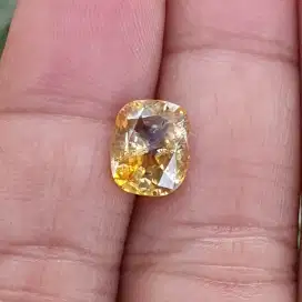 Natural Yellow Sapphire Srilanka 3.59 crt
