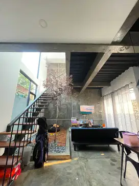 Dijual Rumah Siap Huni Konsep Industrial Modern di Cigadung Bandung