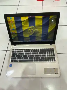 Laptop Asus X540NA
Ram 4GB/HDD 500GB